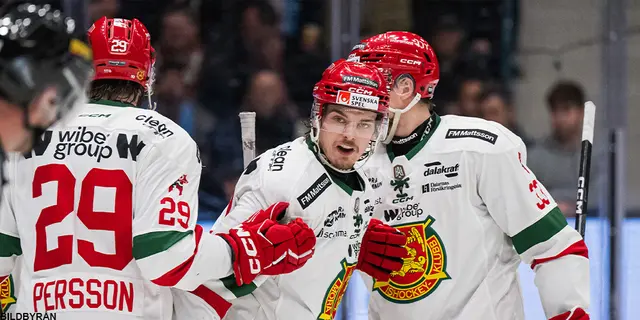 Moras kross framför ett slutsålt hovet